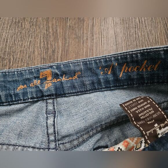 7 For All Mankind Jeans Women's Sz 26 A-Pocket Flare Low Rise Denim 27X31 GUC - Picture 7 of 10